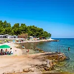 Camping Caravan Near The Sea 2 *