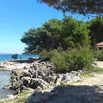 Camping Caravan Near The Sea 2 Ugljan