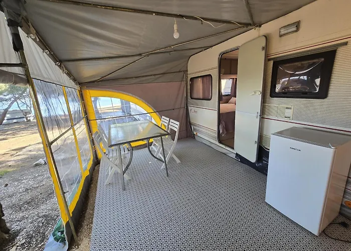 Caravan Near The Sea 2 Camping Ugljan