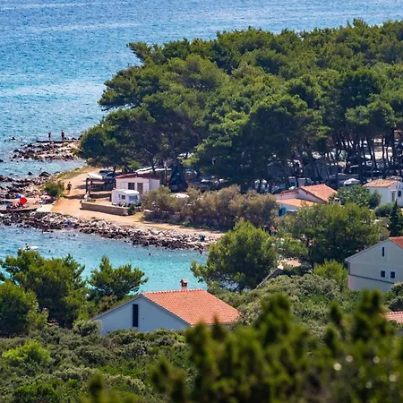 Campingplatz Caravan Near The Sea 2 Ugljan