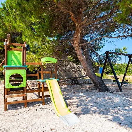 Caravan Near The Sea 2 * Ugljan