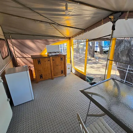 Campingplatz Caravan Near The Sea 2 *