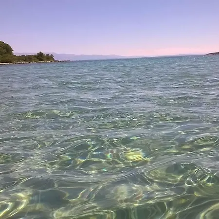 Caravan Near The Sea 2 *